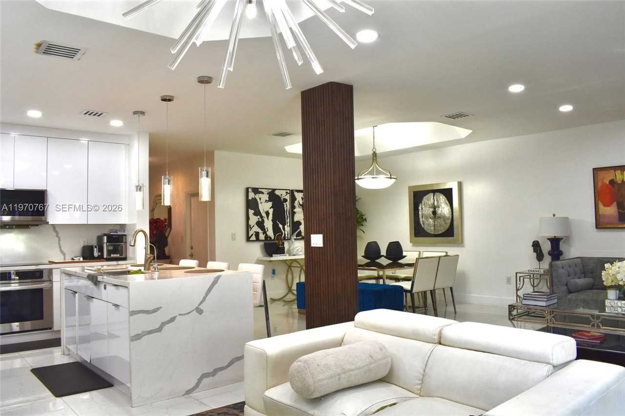 6763 Nw 107th Pl - Photo 2 of 13