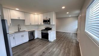 178 West Los Angeles Drive - Photo 1 of 1