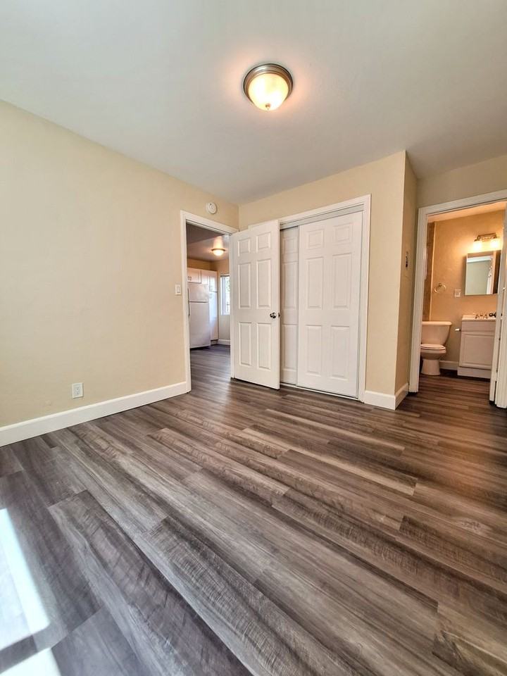 2752 Kollmar Dr #23 - Photo 4 of 18