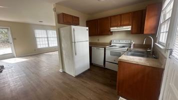 featured image of 805 Holliday Dr