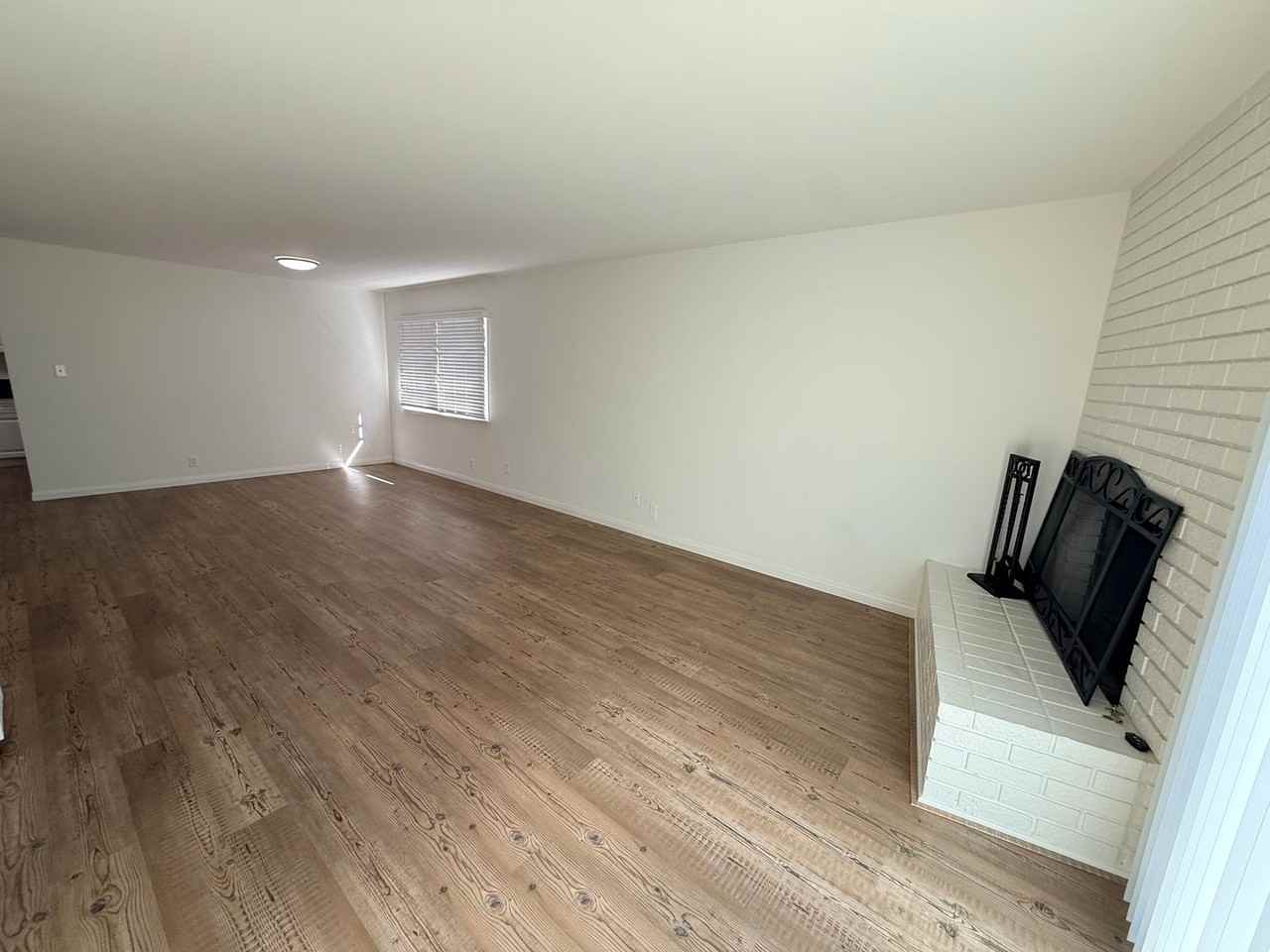 1848 Stevely Ave - Photo 3 of 31