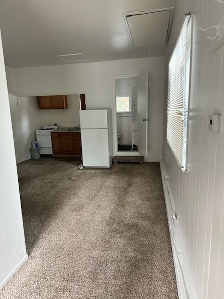 2449 Ponderosa St - Photo 2 of 9