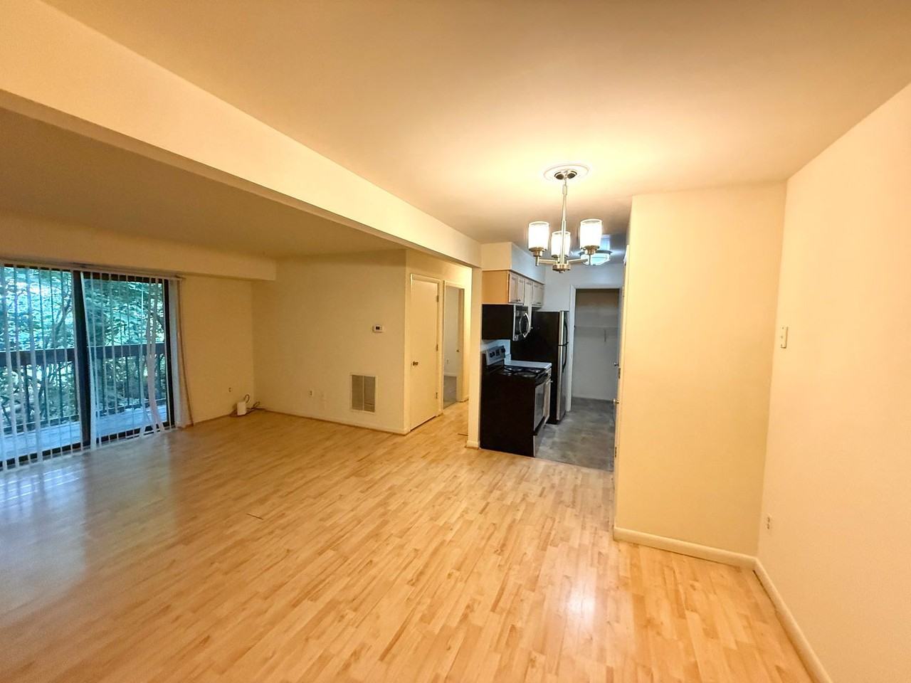 207 Wharton St Se - Photo 4 of 19