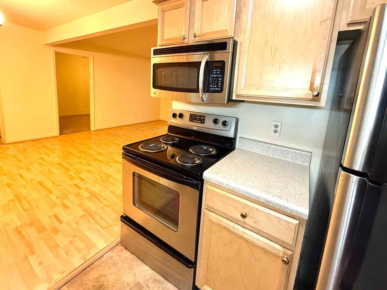 207 Wharton St Se - Photo 7 of 19