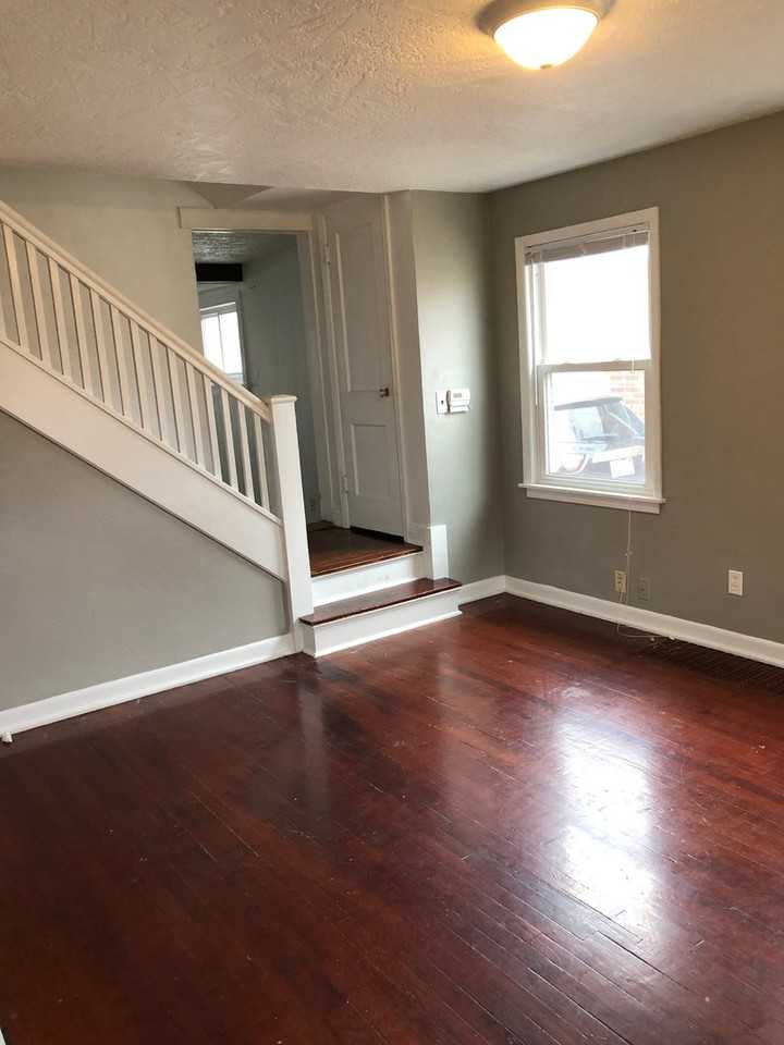 2232 25th St - Photo 3 of 14