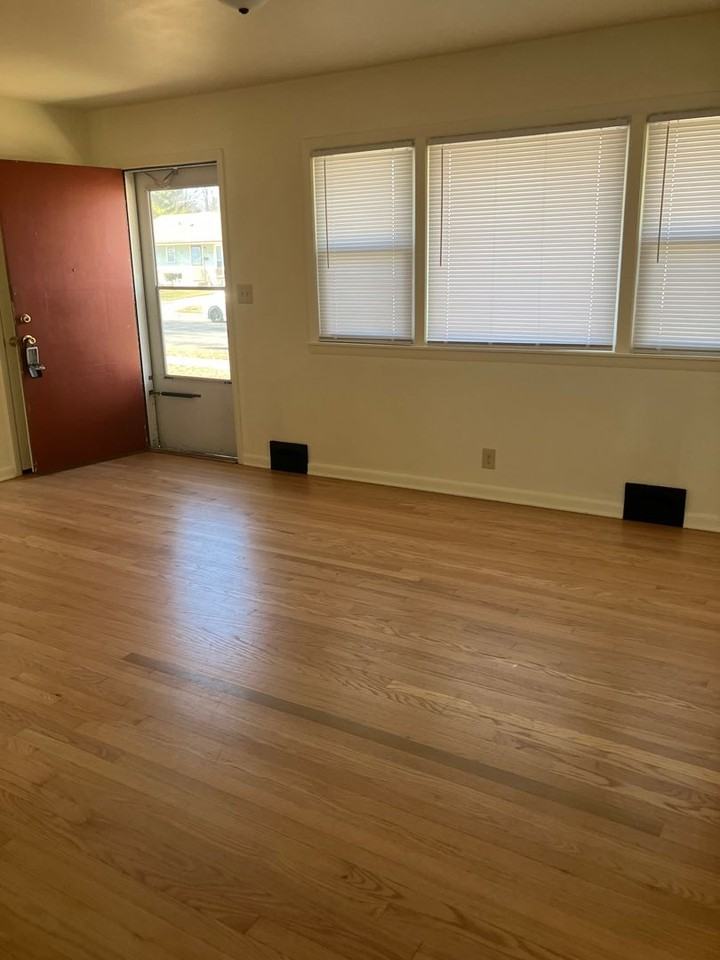 7003 W Herbert Ave - Photo 4 of 7