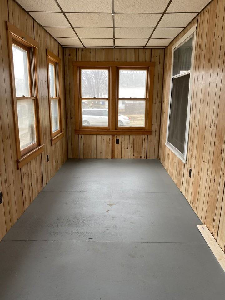 1554 Capitol Ave - Photo 3 of 34