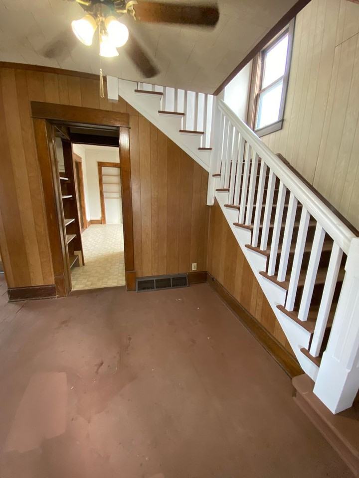 1554 Capitol Ave - Photo 4 of 34