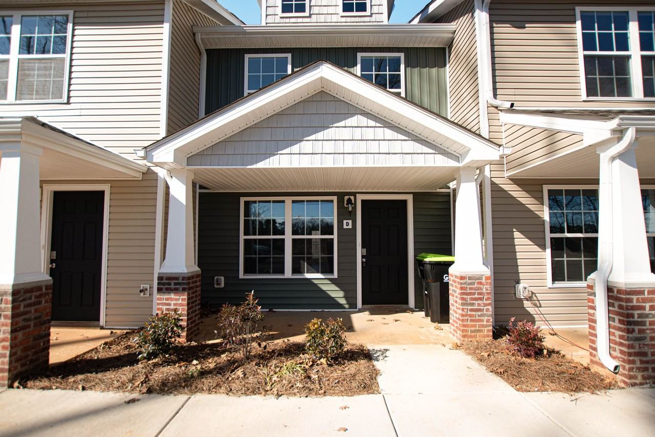 955 Big Sky Dr - Photo 2 of 19