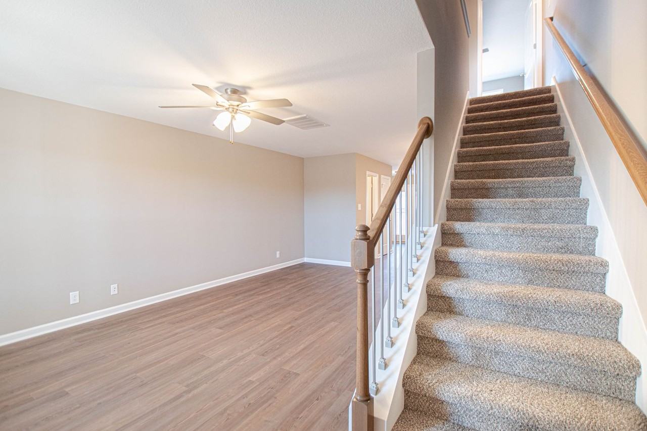 955 Big Sky Dr - Photo 3 of 19