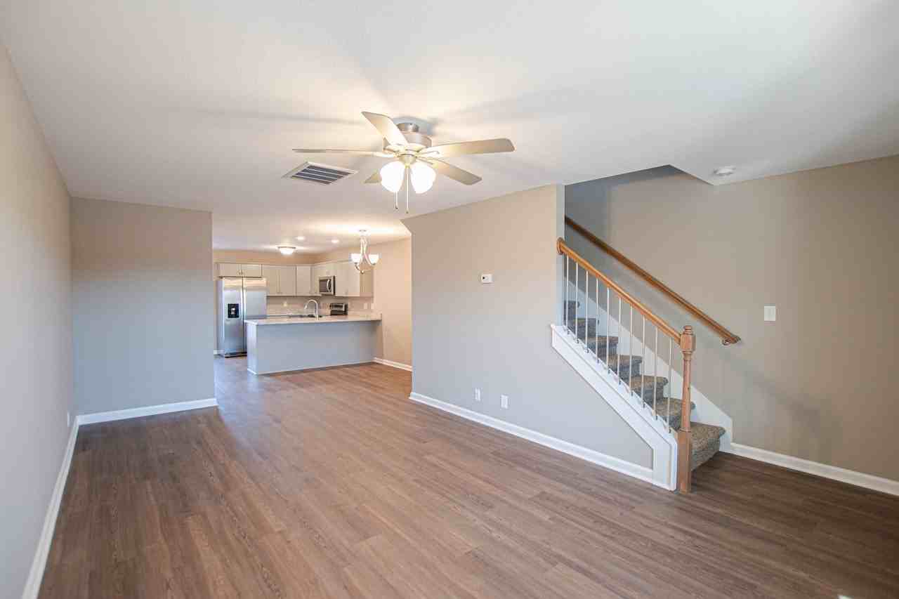 955 Big Sky Dr - Photo 5 of 19