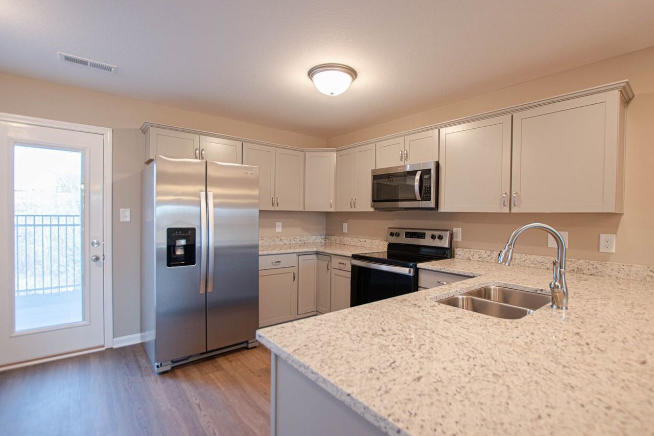 955 Big Sky Dr - Photo 7 of 19