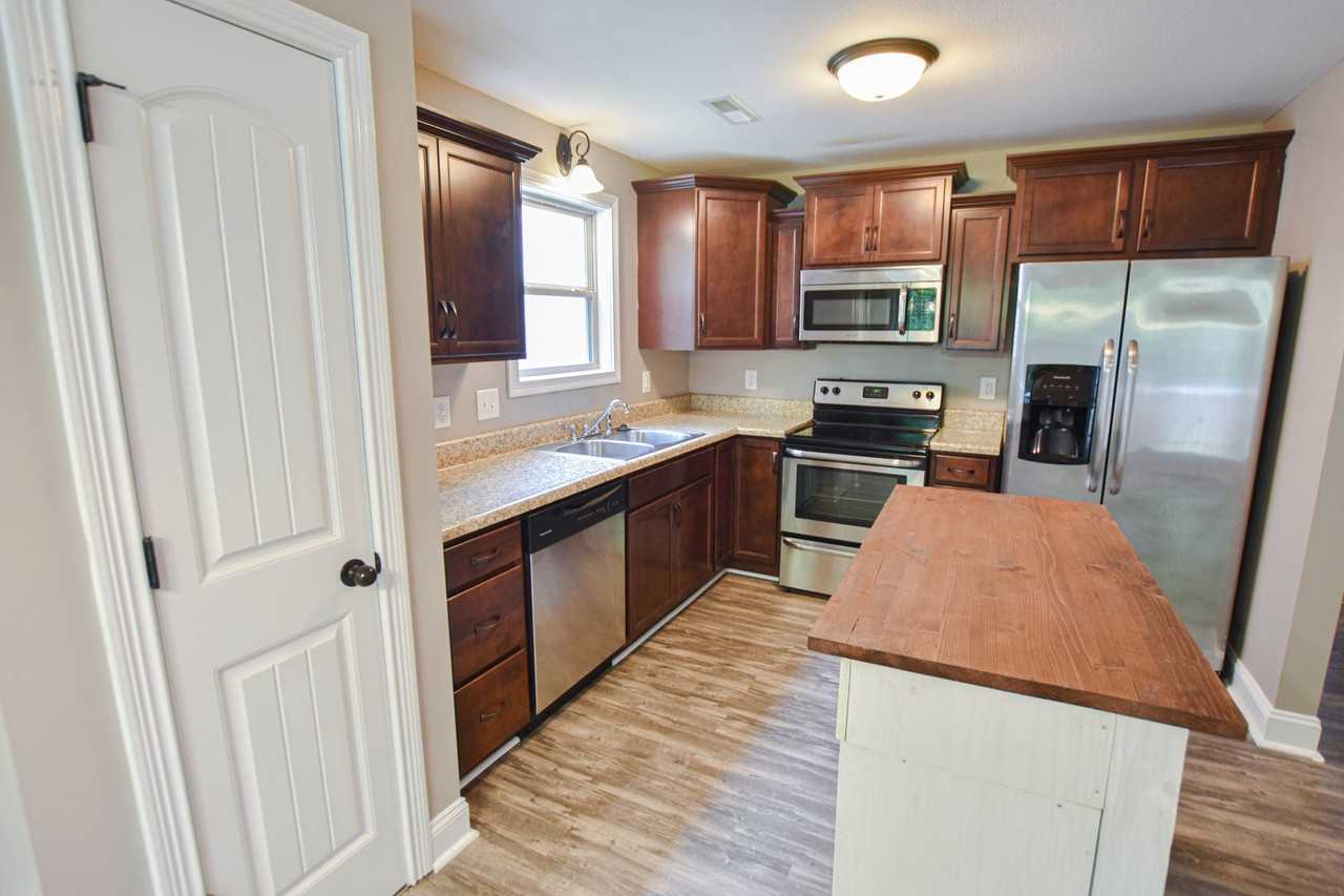 596 Cameo Ct - Photo 4 of 10