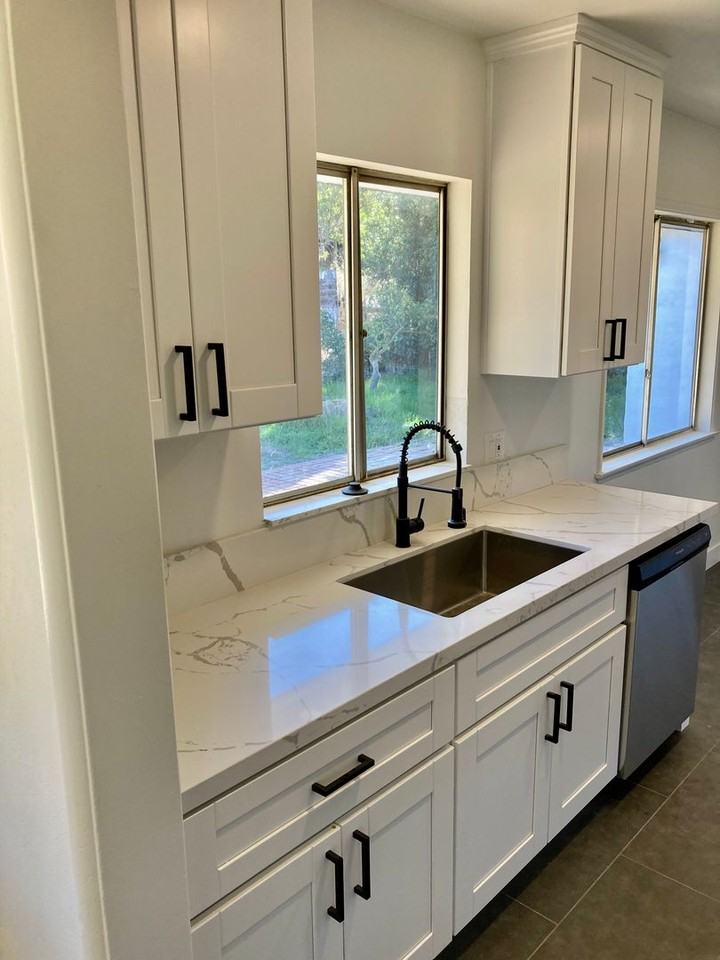 2361 Deerpark Dr - Photo 5 of 20