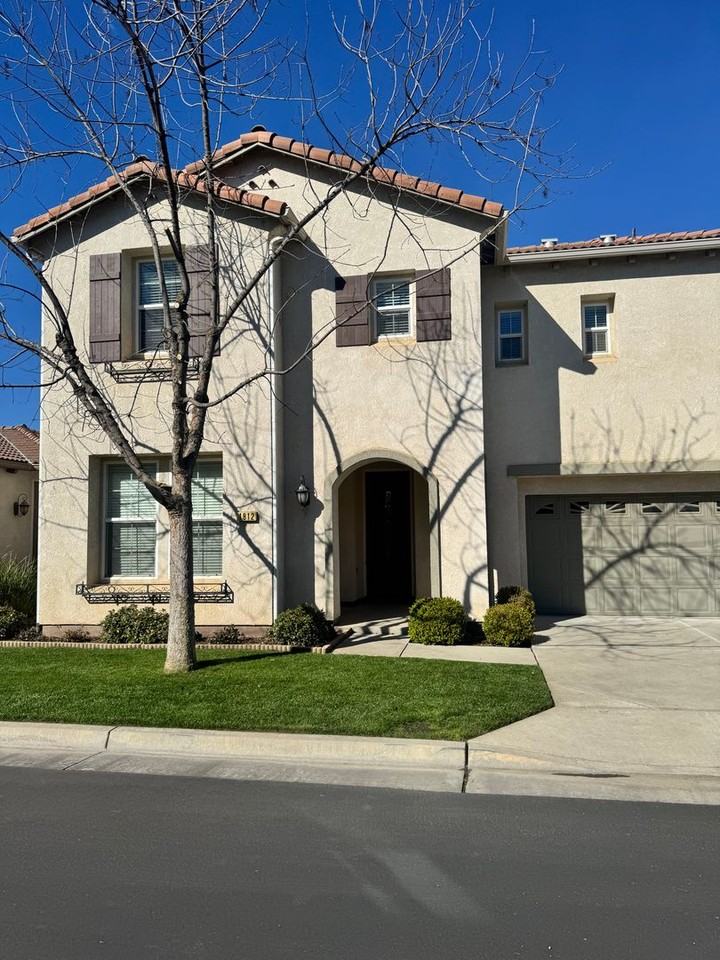 1812 Bella Oaks Way - Photo 2 of 34