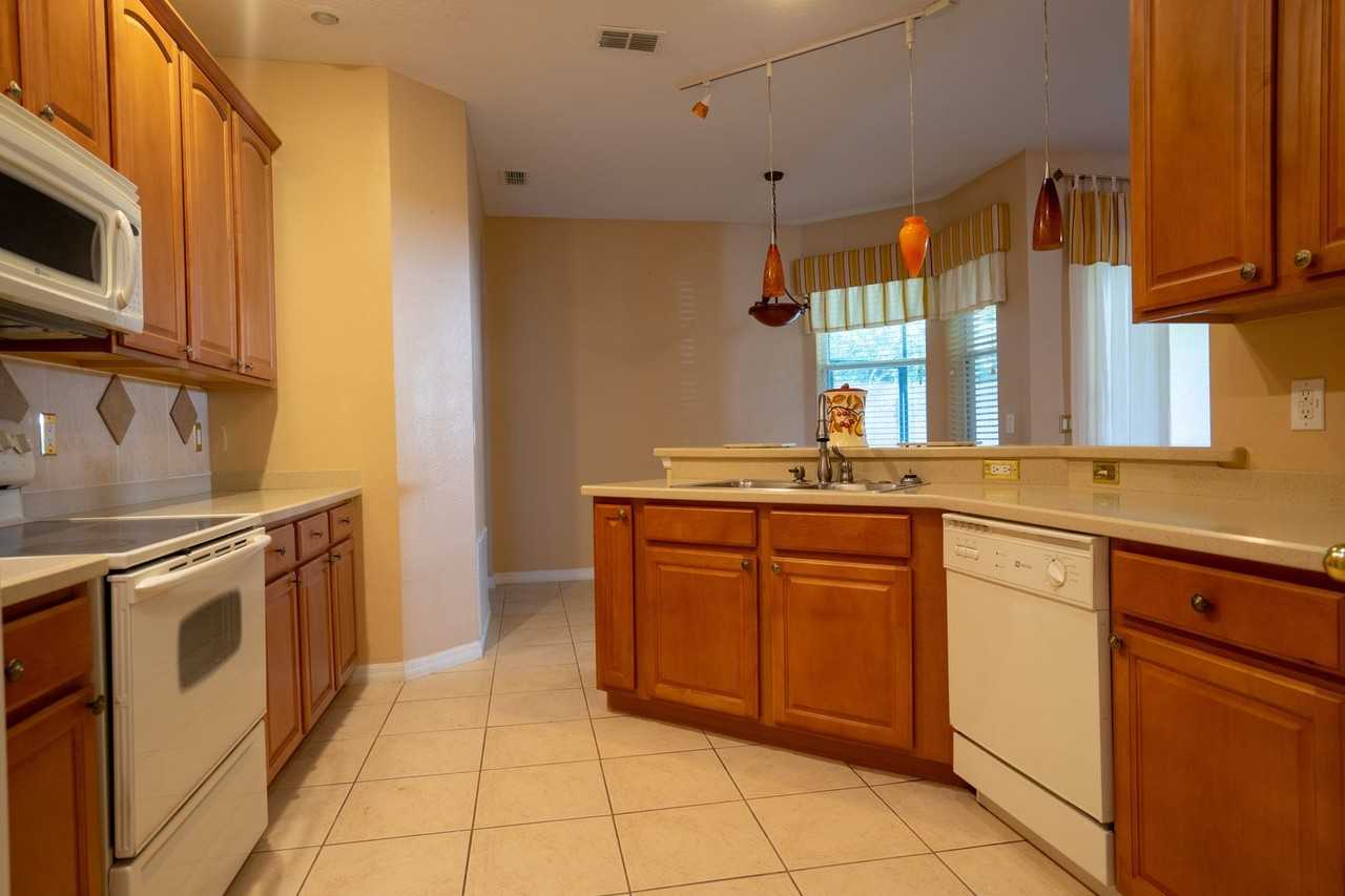 271 Magnolia Park Trl - Photo 3 of 9