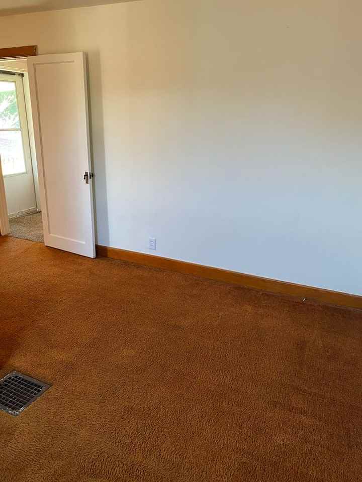 520 Easton St - Photo 6 of 9