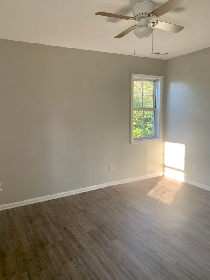 1202 Bay St - Photo 3 of 23