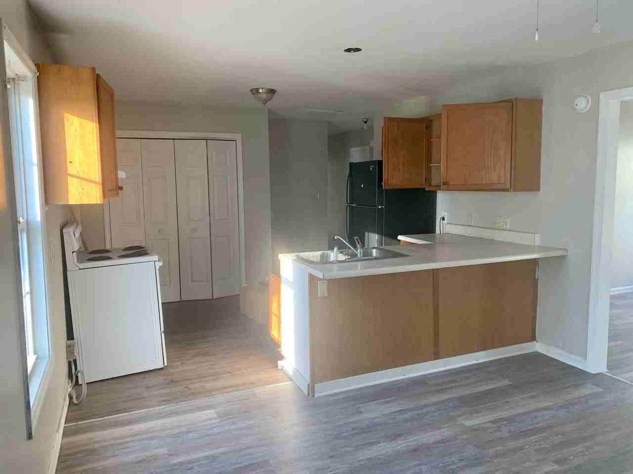 1202 Bay St - Photo 6 of 23