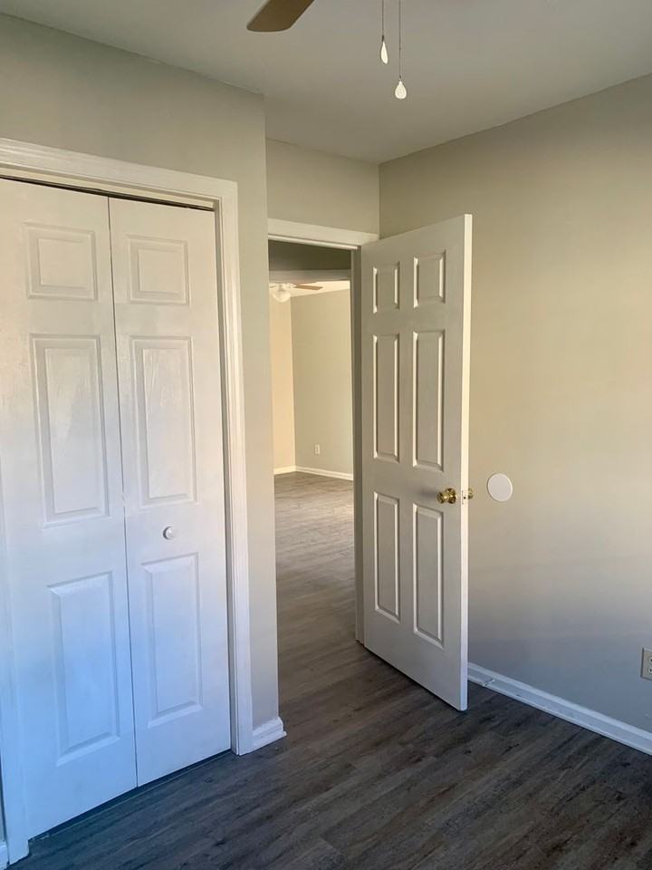 1202 Bay St - Photo 3 of 23