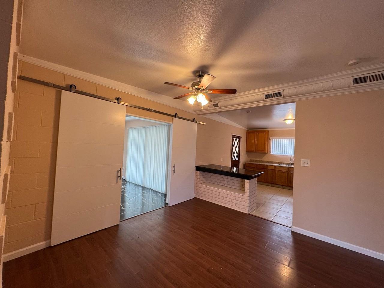 2654 E Saginaw Way - Photo 4 of 25