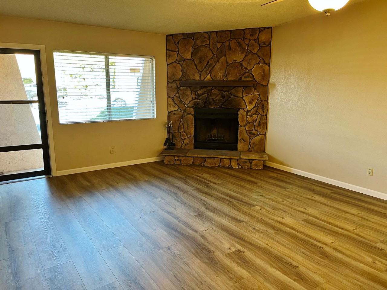 130 Castle Rock Rd #52 - Photo 4 of 15