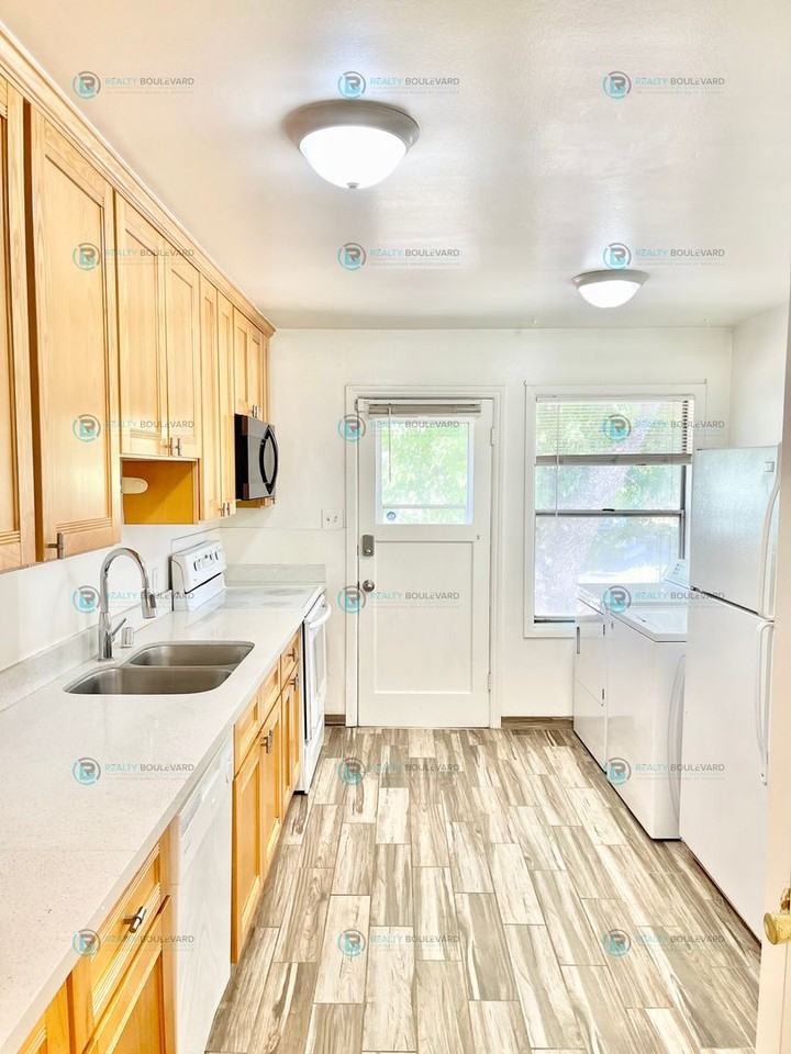 90 Arden Cir - Photo 3 of 22