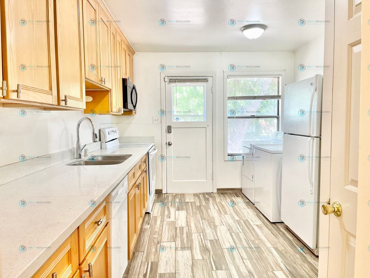 90 Arden Cir - Photo 4 of 22