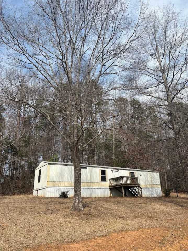 354 Country Manor Est - Photo 2 of 3