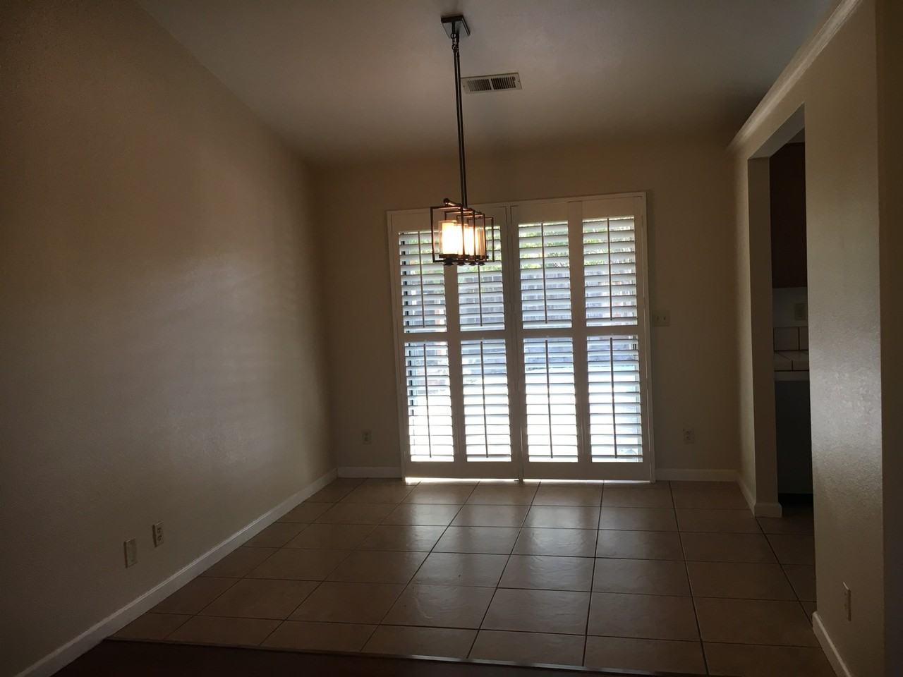 412 Coralwood Rd - Photo 3 of 10