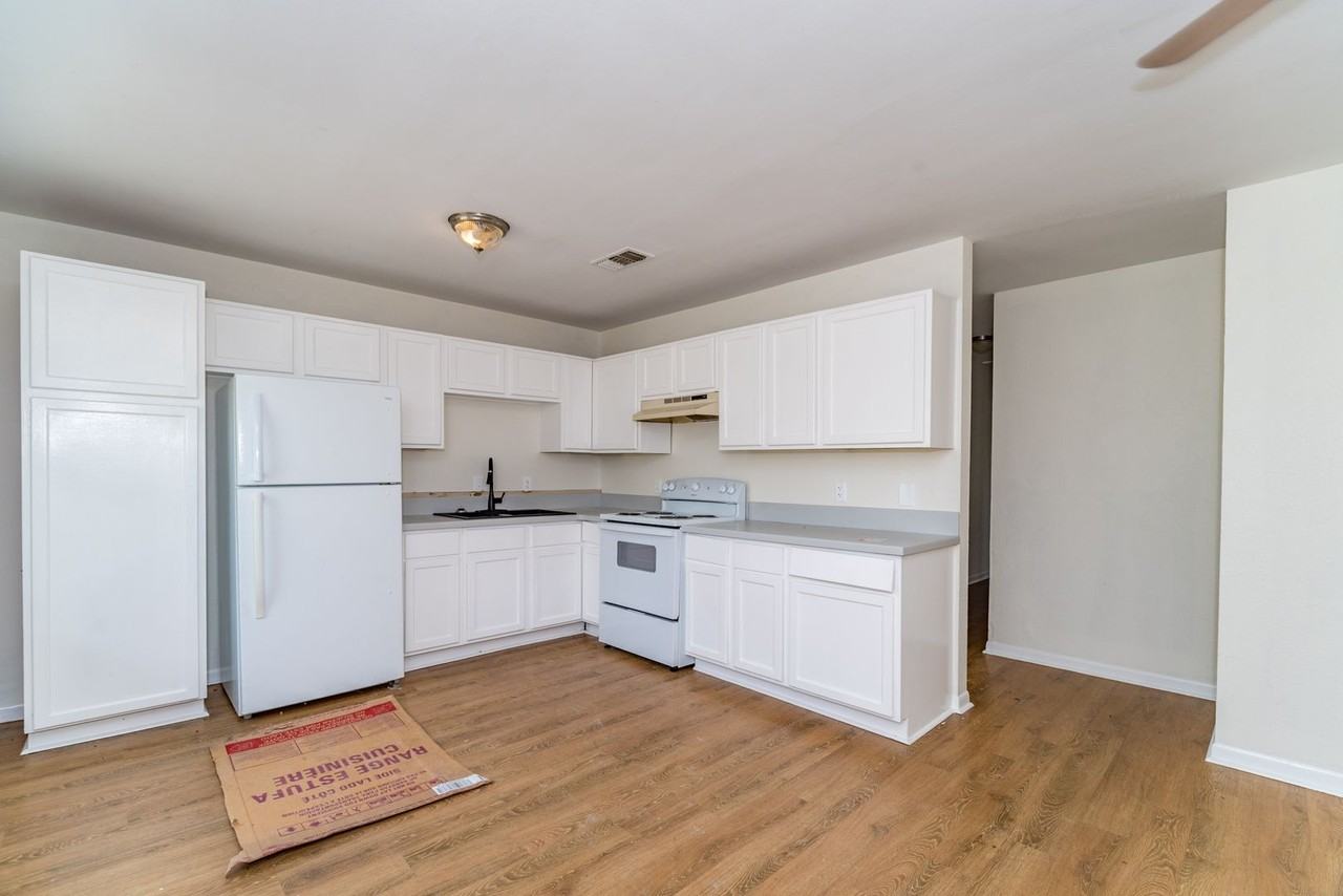 610 Virginia Blvd - Photo 2 of 18