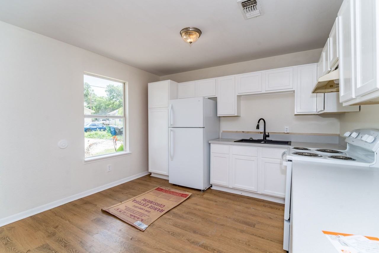 610 Virginia Blvd - Photo 3 of 18