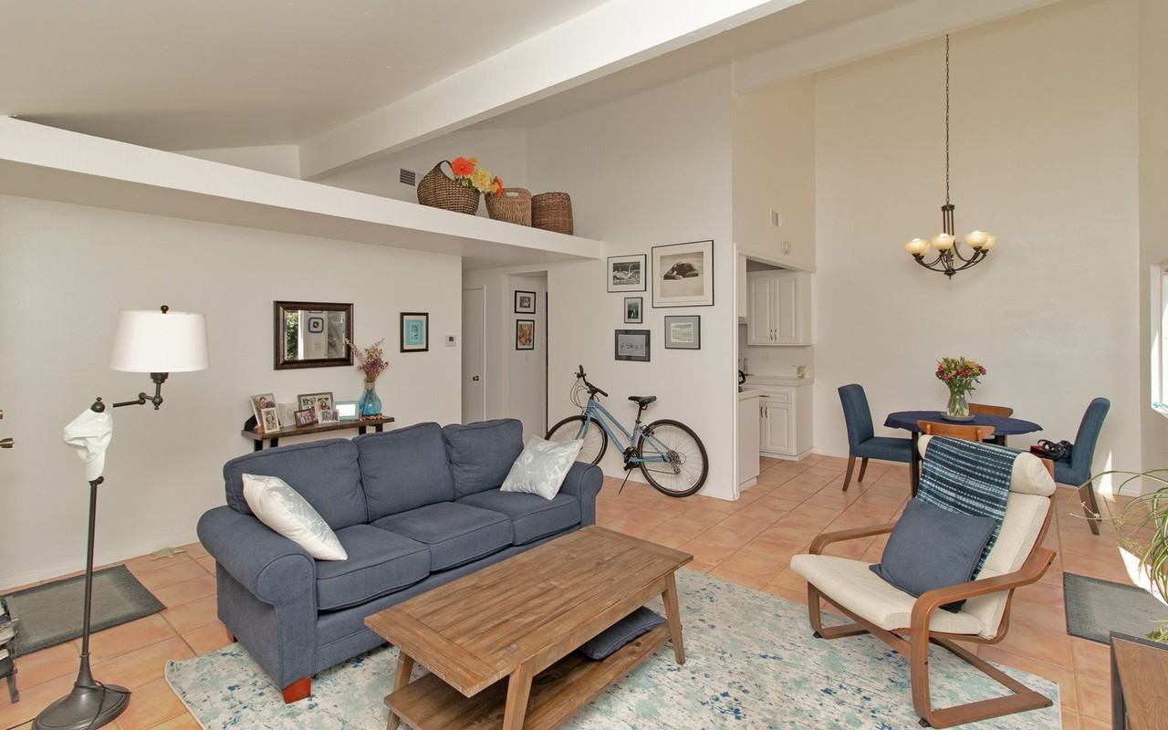 407 Los Arbolitos Blvd - Photo 5 of 32