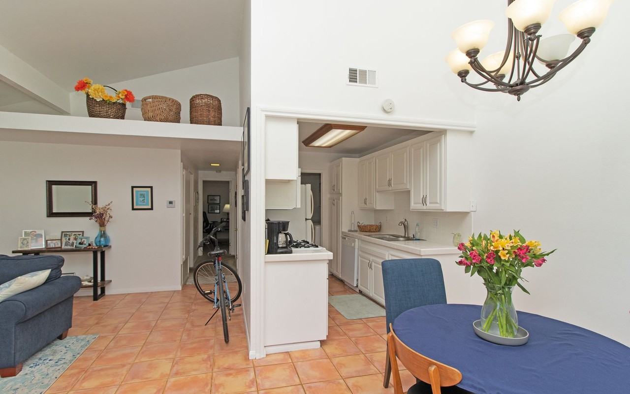 407 Los Arbolitos Blvd - Photo 6 of 32