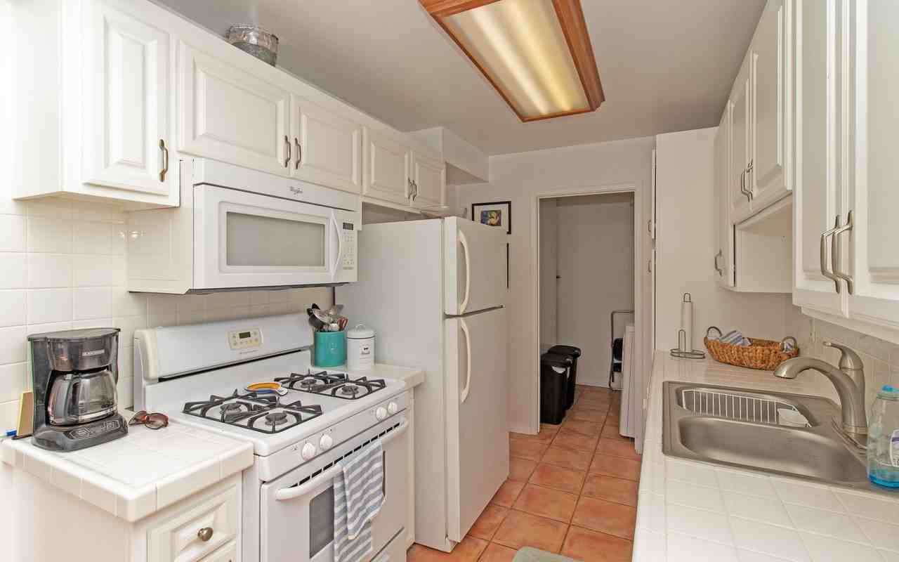 407 Los Arbolitos Blvd - Photo 7 of 32