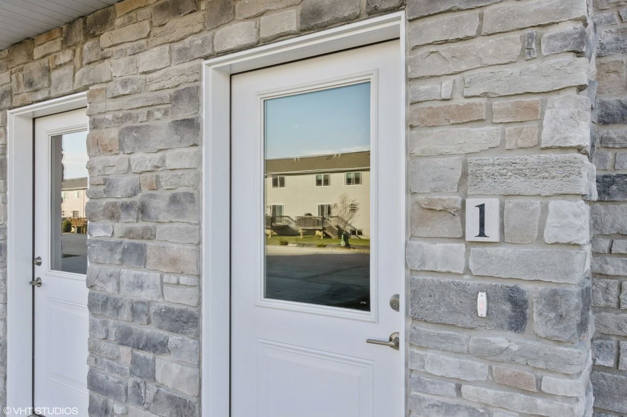 142 Clark Dr Sw #1 - Photo 6 of 15