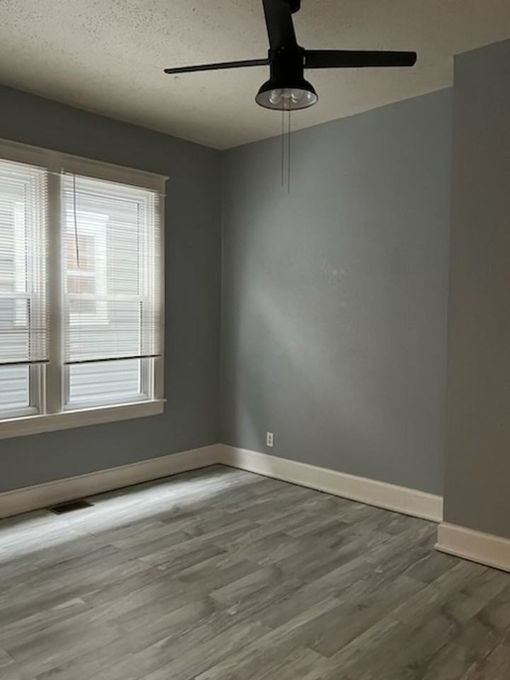 507 W Whitney Ave - Photo 7 of 9