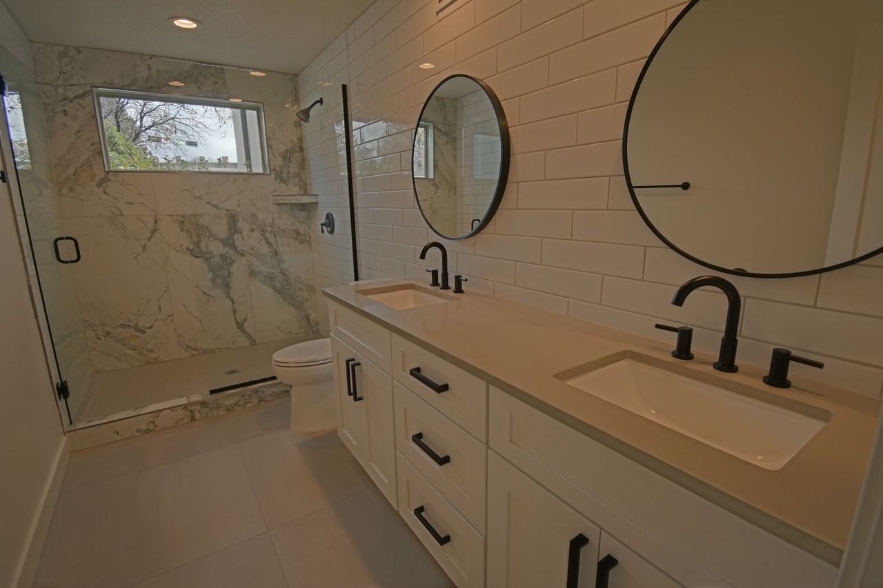 9740 Colonial Cir Ne - Photo 2 of 12