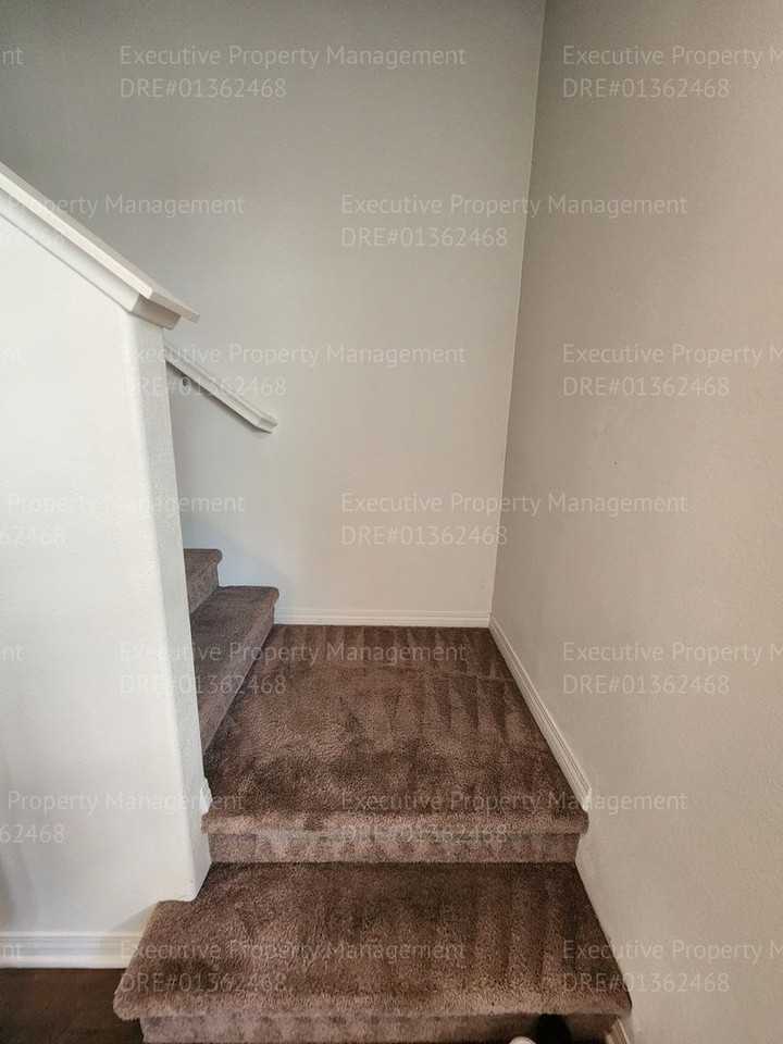 22074 Barrington Way - Photo 7 of 31