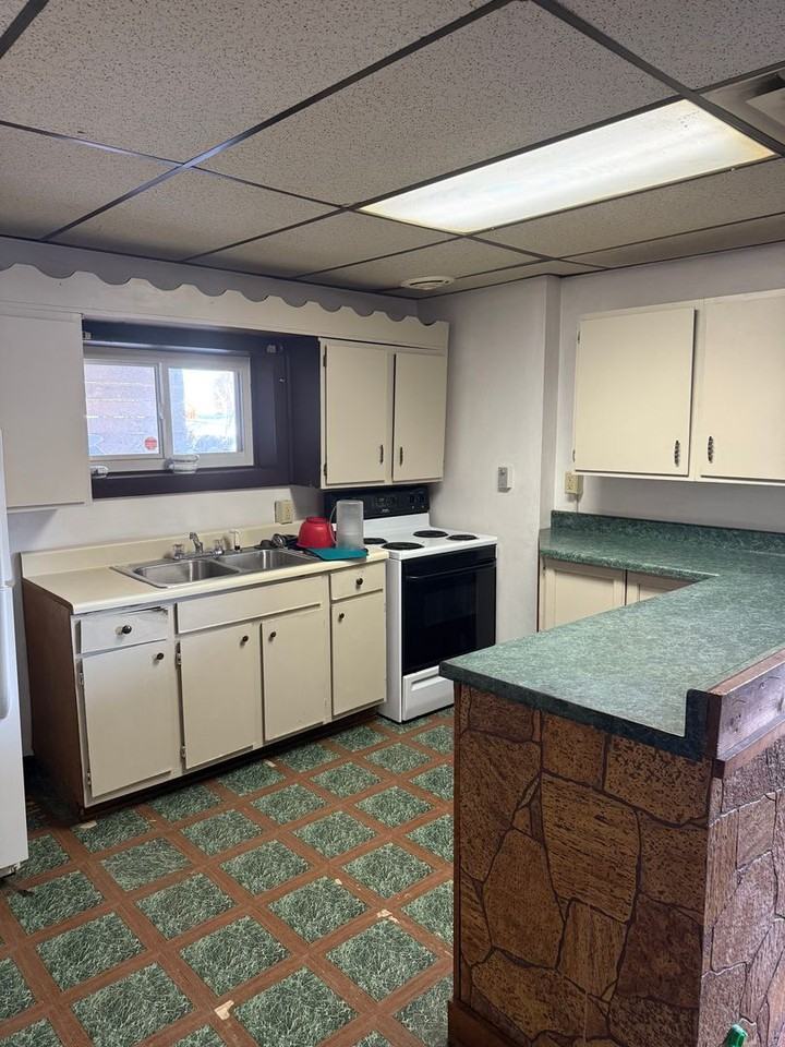 110 Sunset Hills Ext - Photo 3 of 7