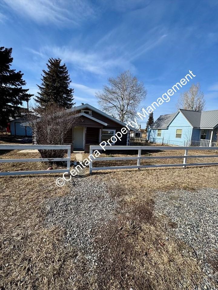 3213 Carter St - Photo 2 of 34