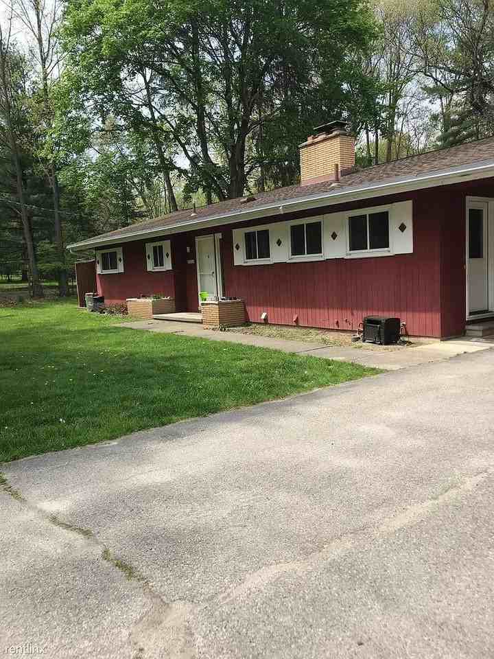 2855 Whippoorwill Ln - Photo 3 of 10