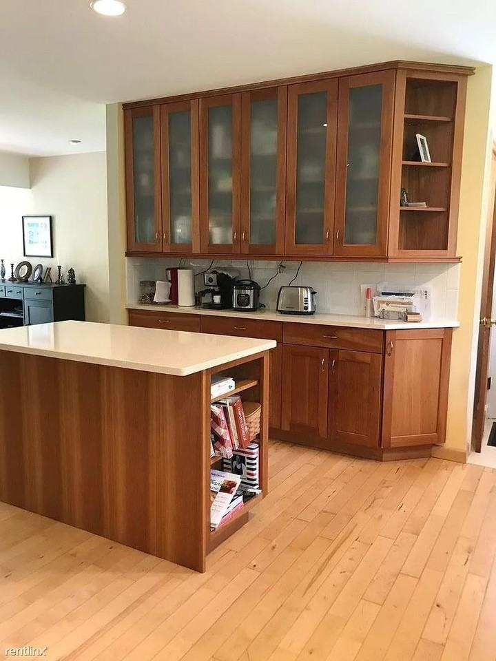 2855 Whippoorwill Ln - Photo 4 of 10