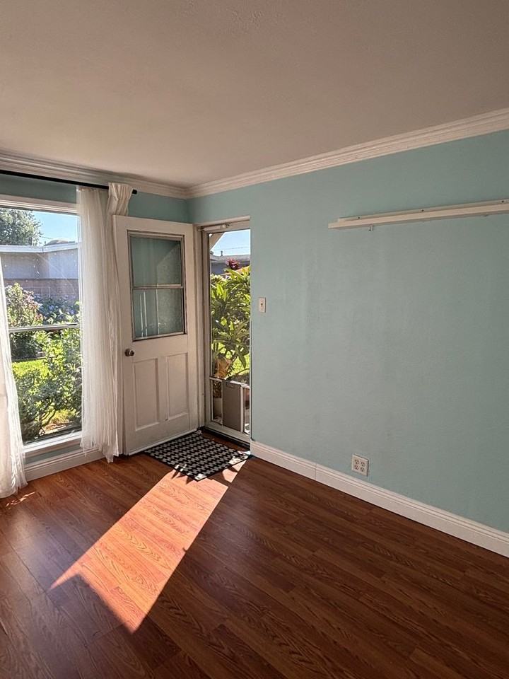 2832 Charlemagne Ave - Photo 2 of 23