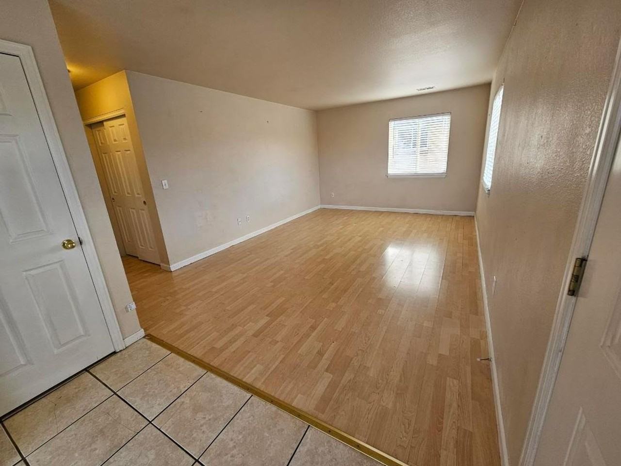 1028 S Tennyson St - Photo 5 of 18