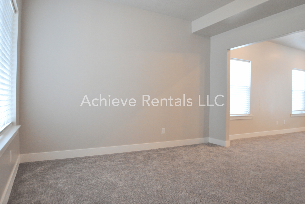 1864 S 1425 W - Photo 3 of 23