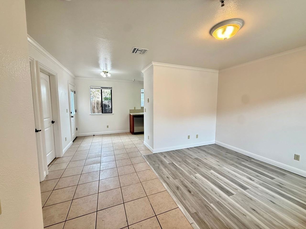 809 Willow St - Photo 2 of 12