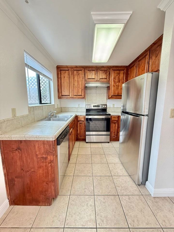 809 Willow St - Photo 5 of 12