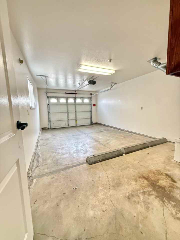 809 Willow St - Photo 7 of 12