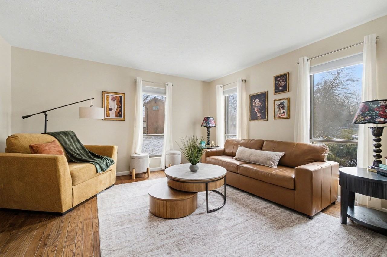 4289 Pinetree Ln - Photo 7 of 39